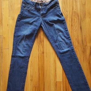 Paige "Hidden Hills" jeans